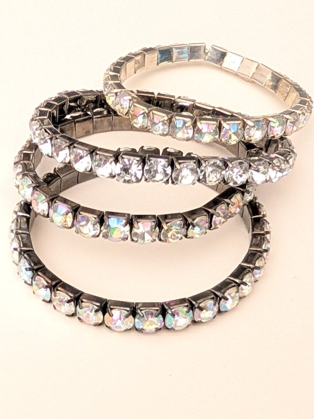 Bundle of 4 metal stretch bracelets with clear and aurora borealis beads - Picture 8 of 8